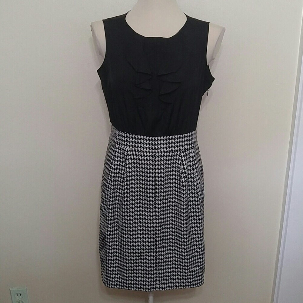 Black ruffle and herringbone sleeveless dress size 8